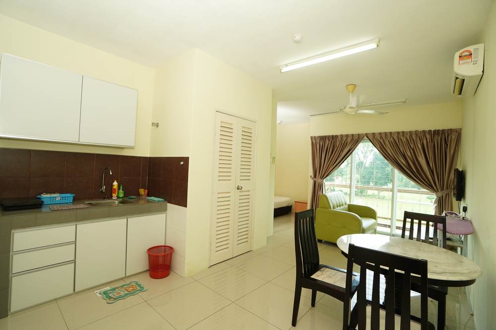 intl studio lounge